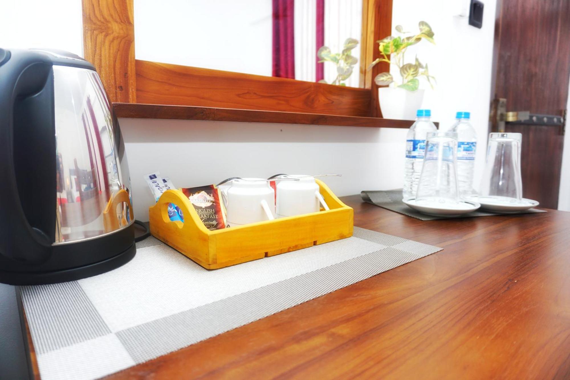 Sashini Homestay Sigirija Zewnętrze zdjęcie